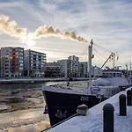 Sodermalm Serenity Modern Apt For 4