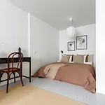 Sodermalm Serenity Modern Apt For 4